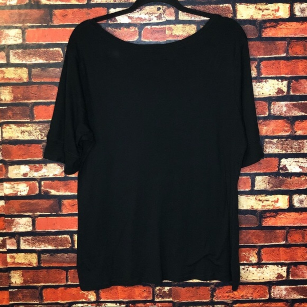 Old Navy Black T-Shirt